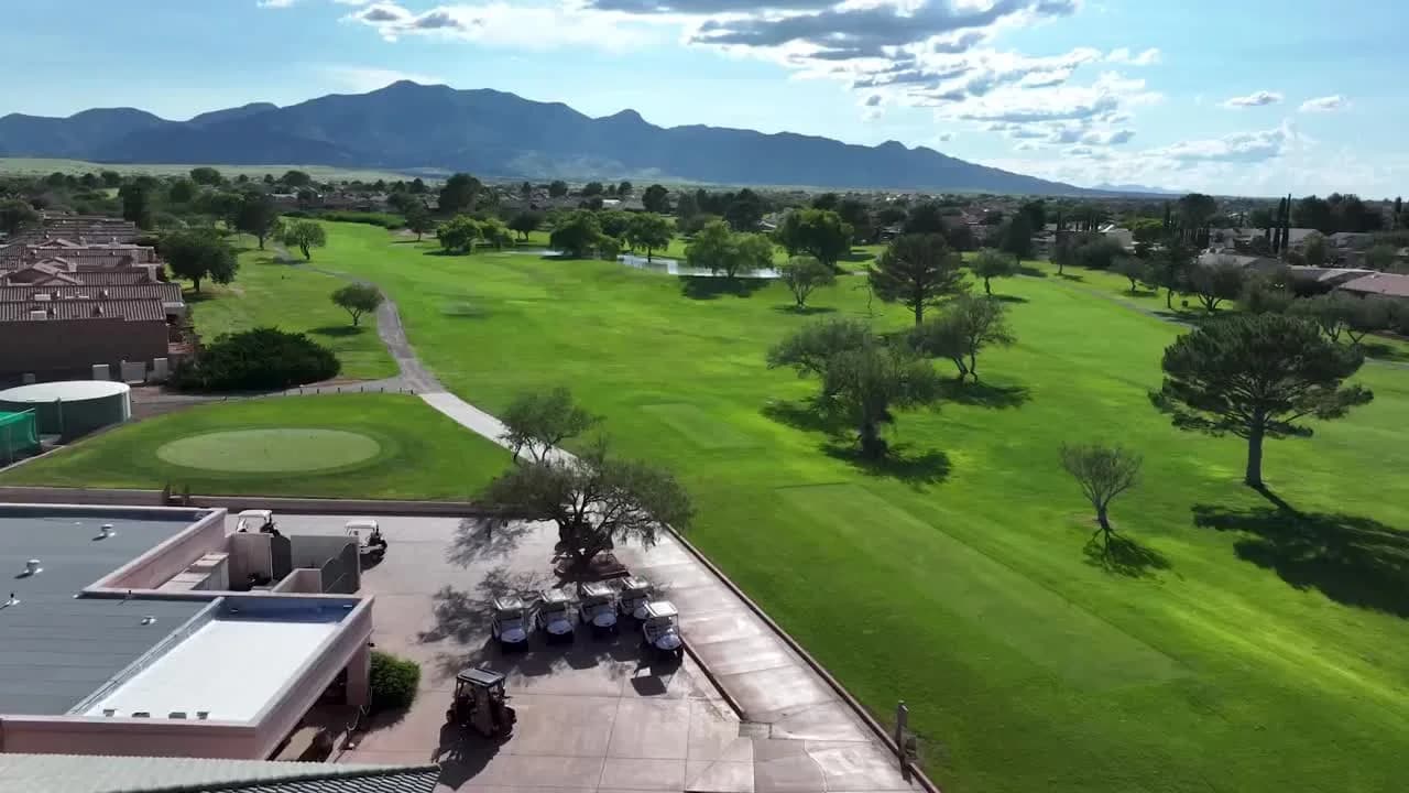 Sierra Vista Golf Center course and mountain setting